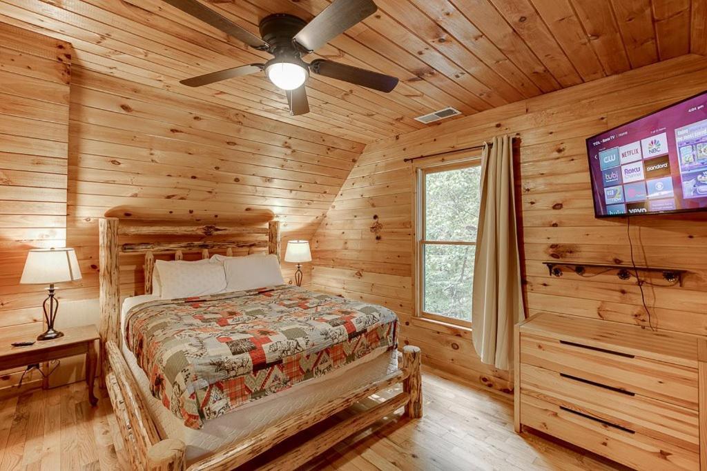 Cabin With Jacuzzi & Hydrotherapy Spanear Helen Cleveland Buitenkant foto